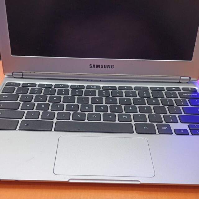 Samsung Chromebook Series 3 XE303C12