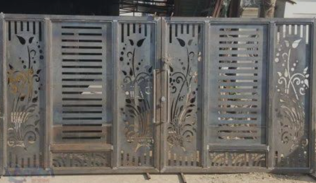 16 Feet Iron Gate for sale at itamaga ikorodu