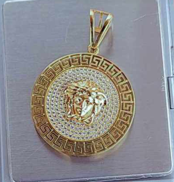 VERSACE 18 Carat Gold Chain and Pendant for sale at Gbagada