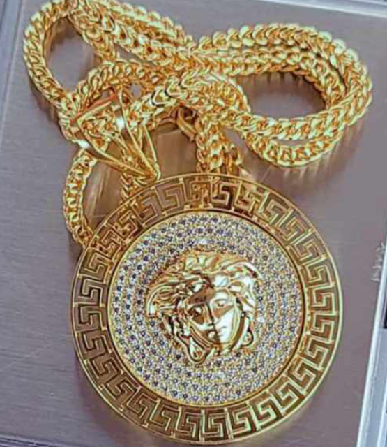 VERSACE 18 Carat Gold Chain and Pendant for sale at Gbagada