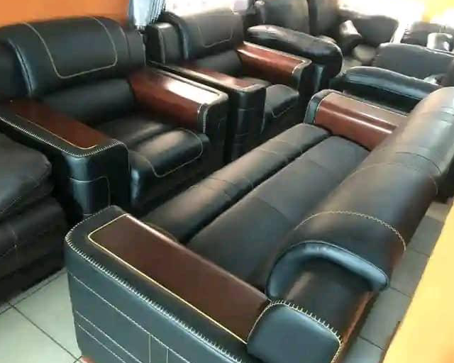 Complete Leather Sofa for sale at ojo alaba