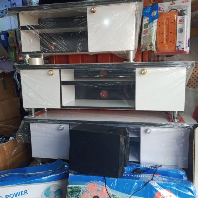 TV Stand and Center table for sale at kosofe Lagos road