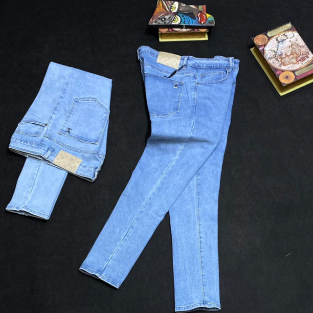 Men’s Quality Pencil Jean’s for sale at Mushin