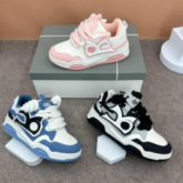 Sneakers for ladies for sale at Ikorodu garage