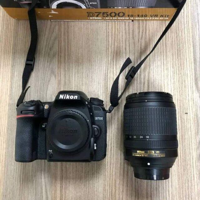 Nikon D7500 DSLR Camera with 18-140mm Lens (Slightly used)