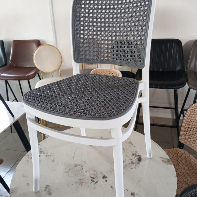 Quality Restaurant Chairs for sale at Ojoalaba