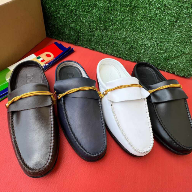 Men’s Quality Half Shoes for sale at ikorodu garage