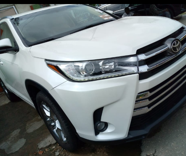 Toyota Highlander hybrid for sale at Ikeja