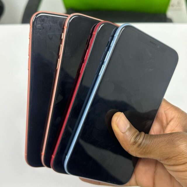 OPEN BOX IPHONE XR 128GB