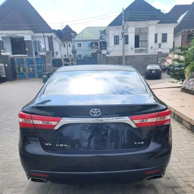 Toyota Avalon For sale at Ikeja