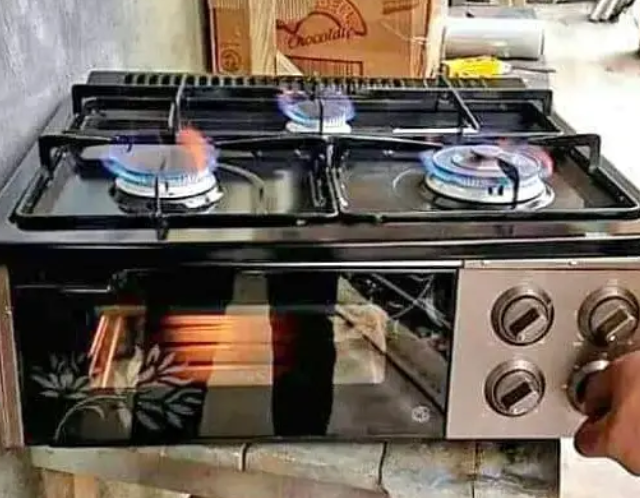 3 Burner Table Top Gass cooker for sale at Lawanson