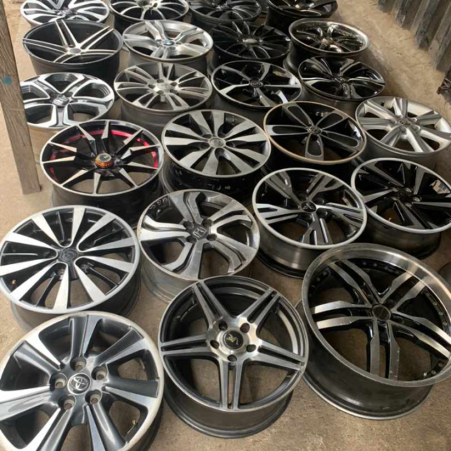 Quality Alloy Wheels for sale at Mushin