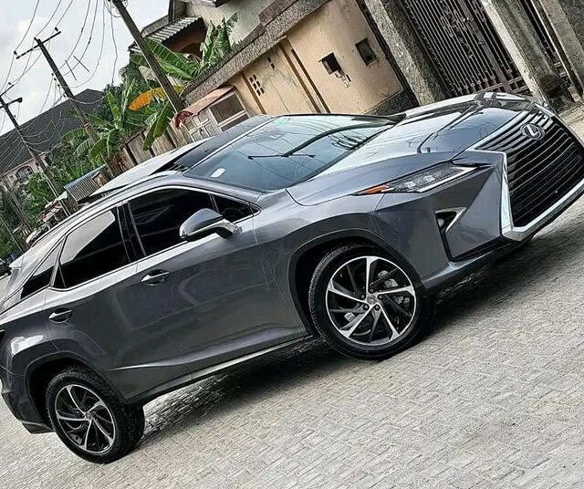 Lexus RS350 for sale at Mushin