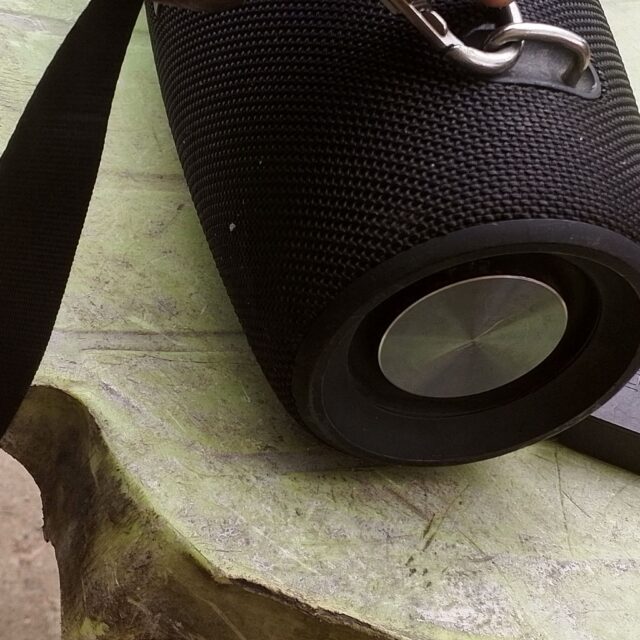 Wireless Bluetooth speaker with good bass