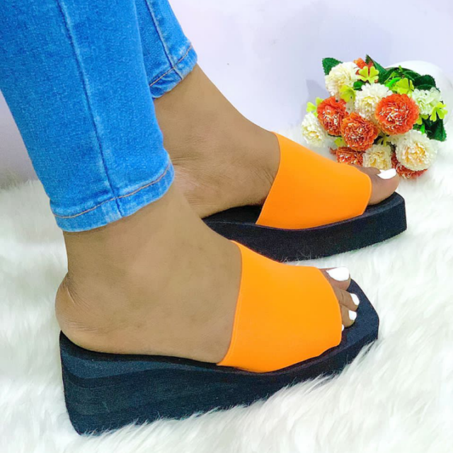 Ladies hill slippers for sale at ikorodu