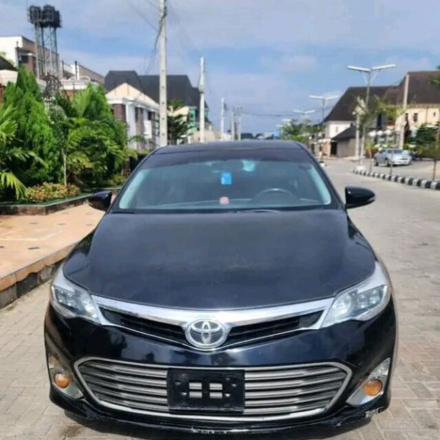 Toyota Avalon For sale at Ikeja