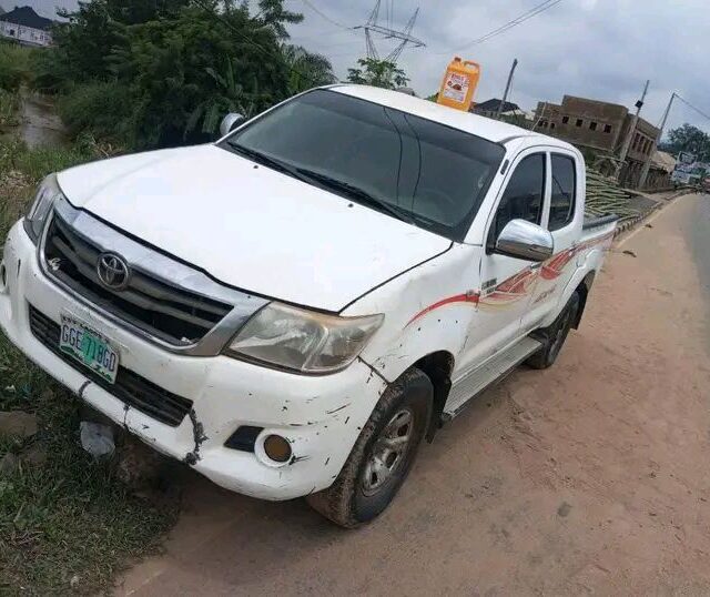 Used Toyota Hilux for sale at e