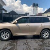 Toyota Highlander for sale at Mushin