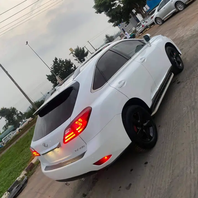 LEXUS RS350 for sale at Mushin Lagos