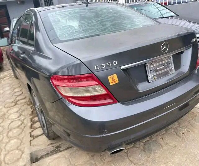 Mercedes Benz C350 for sale ato Ikeja Along