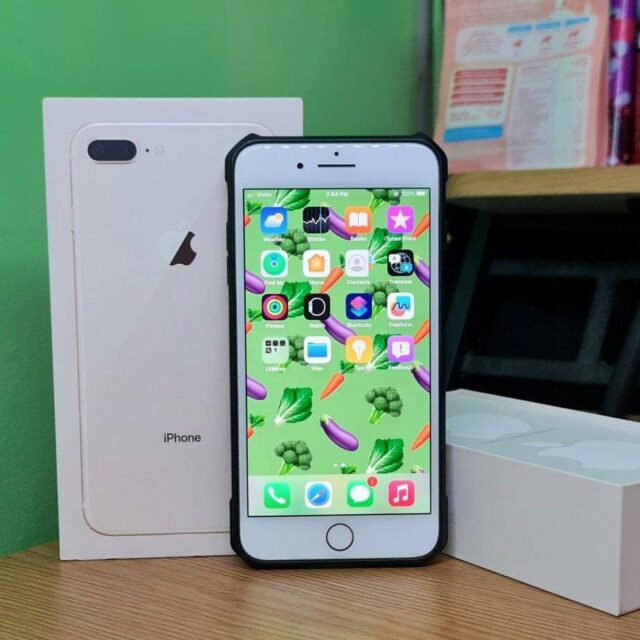 Pristine condition iphone 8 plus 64gb