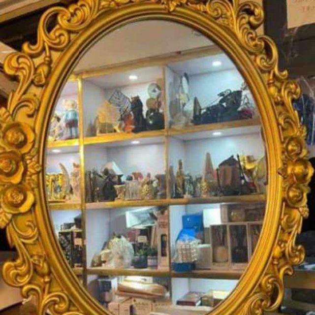 Glass mirror for sale at Shomolu