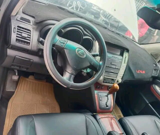 Lexus Rs 330 for sale at Mushin