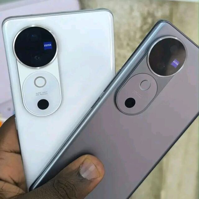 Vivo V40i 5G Network for sale at Ikeja