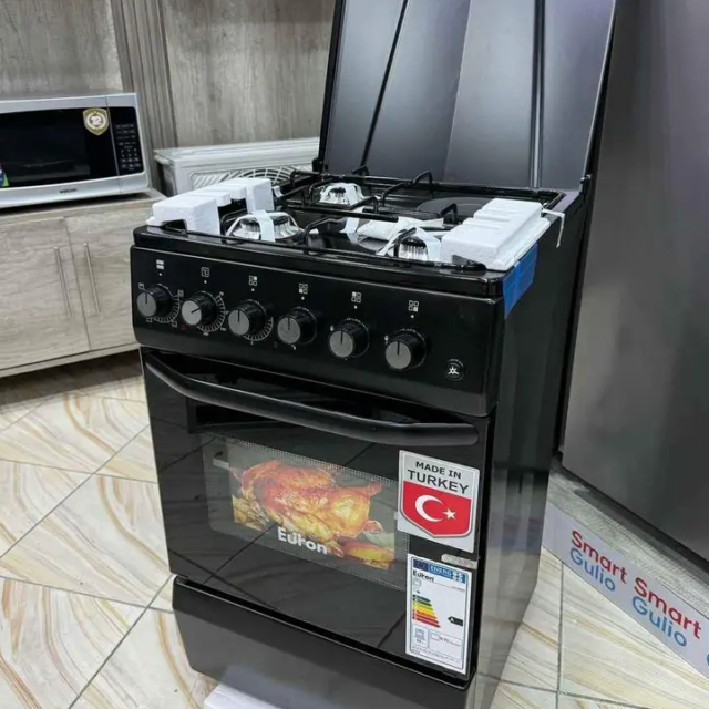 Ejiron Gass cooker for sale at Lawanson