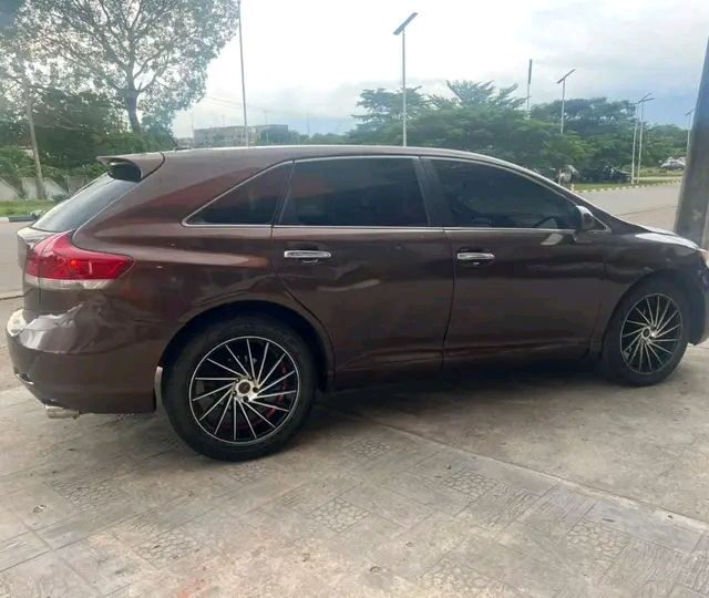 Toyota Highlander for sale at Ikeja Along