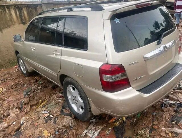 Toyota Highlander for sale at Mushin