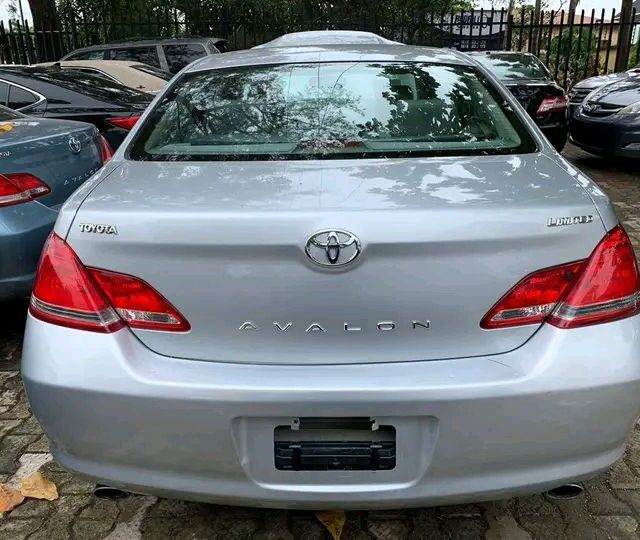 Toyota Avalon Limited edition for sale at Ikeja Along