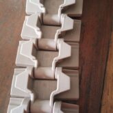 Plastic conveyor chain