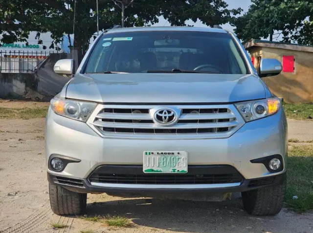 Toyota Highlander for sale at Mushin