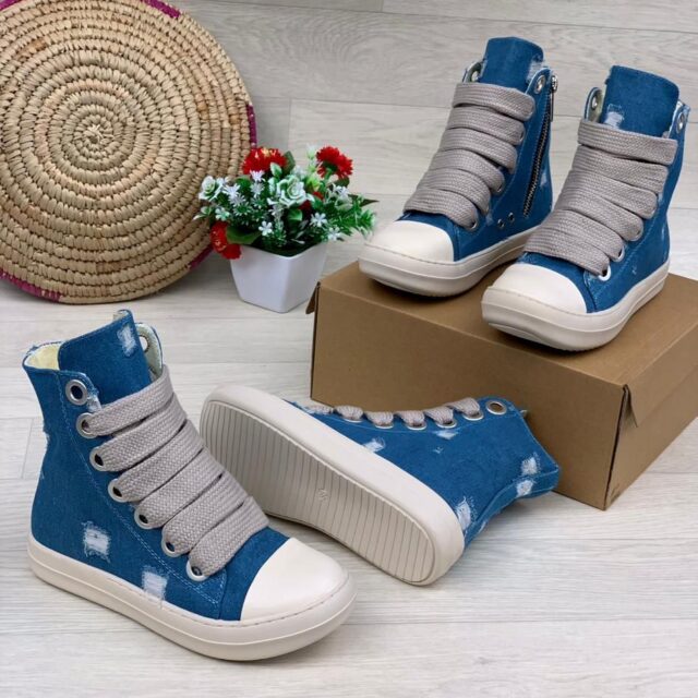 Ladies fashion sneakers