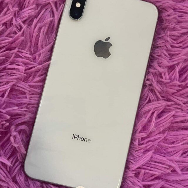 Clean Apple iPhone XS MAX 256gb gold