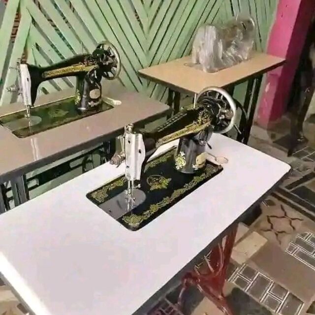 Sengen Sewing Machine for sale at Ikeja Along