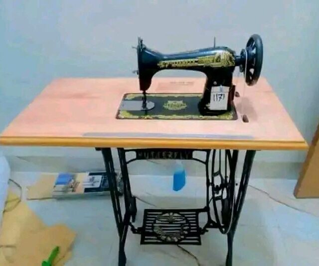 Sengen Sewing Machine for sale at Ikeja Along