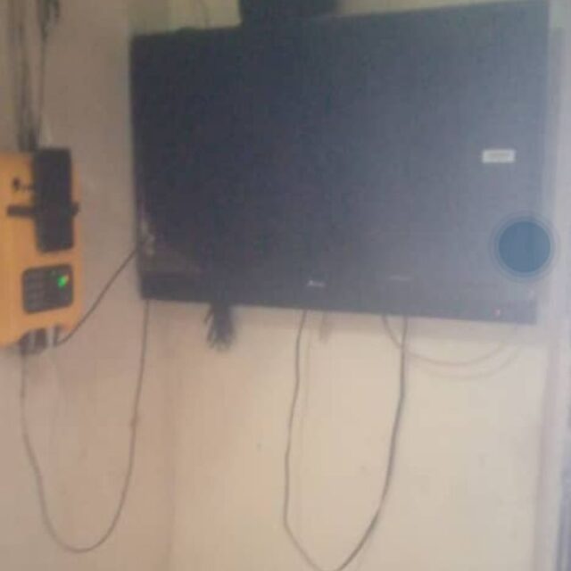 Solar tv 32 inches