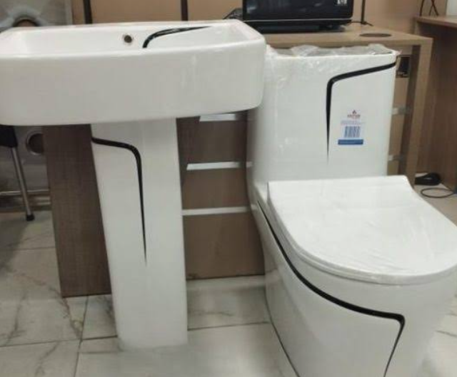 Expensive Toilets seat and W/C for sale at Orile coker Lagos